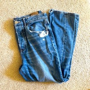 American Eagle Distressed Boyfriend Jean